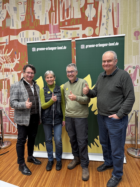 Manfred Bachmayer (Kreisvorstand), Simone Wadlinger (Schriftführerin), Ralph Wadlinger (Sprecher) und Joachim Scherer (Schatzmeister)